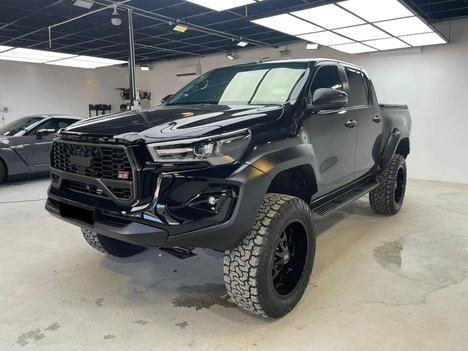 TOYOTA HILUX 2016-2019 İÇİN 2020+ GR BODY KIT FACELIFT (Far Stop DAhil)